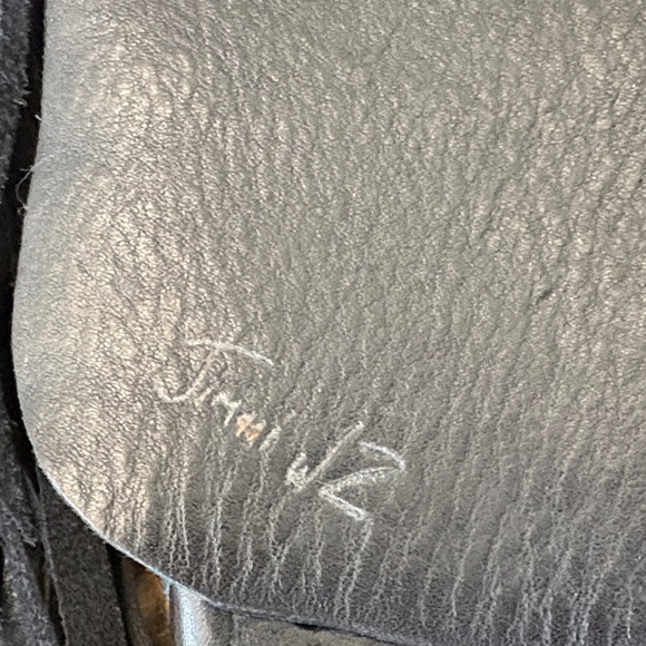 Elegant Black Leather Crossbody Bag with Fringe - Picture 2 of 4